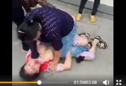 踩肚子视频,踩肚子视频带你领略欢乐时光